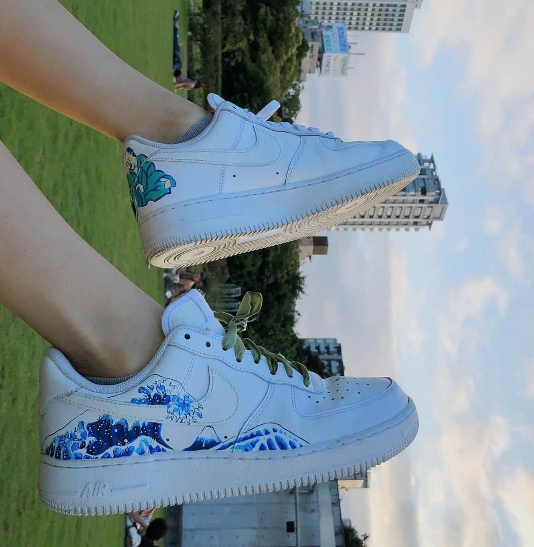 愛実（AIMEE）さんのインスタグラム写真 - (愛実（AIMEE）Instagram)「浮世絵テーマ🌊  Kakushika Hokusai inspired shoes #customshoes」7月20日 22時41分 - aims.d