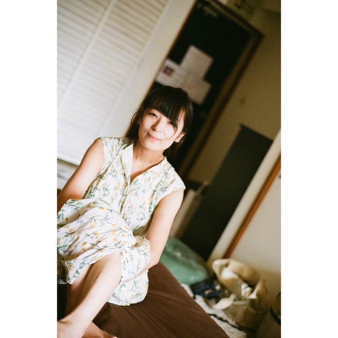 しじみさんのインスタグラム写真 - (しじみInstagram)「#ポートレート #被写体希望 #東京 #portrait #カメラ #photography #写真好きな人と繋がりたい #ファインダー越しの私の世界 #film #hasselblad」7月20日 22時37分 - amcche