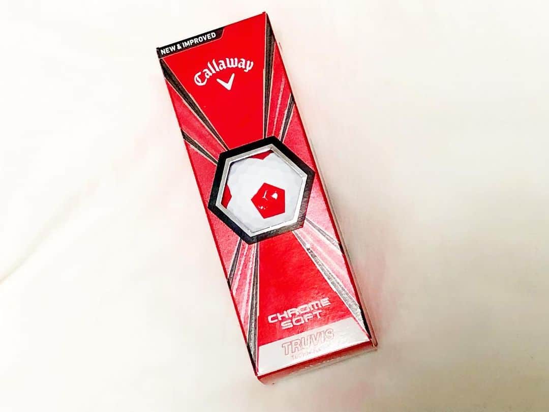 のインスタグラム：「打感ソフトが好みなので、勧められた#キャロウェイ のクロムソフトを買ってみた🏌️‍♀️❤️﻿ ﻿ ﻿ 失くさないように頑張ろ😂笑﻿ ﻿ ﻿ ただコースの予定は未定ですけどね🙄💨﻿ ﻿ ﻿ お盆休みはコース行きたいな〜🤔﻿ ﻿ ﻿ #ゴルフ﻿ #ゴルフ女子﻿ #ゴルフボール﻿ #クロムソフト ﻿ ﻿ ﻿ #japan #sports #golf #aichi  #lesson #instagood #instadaily #love #me #y_n_yumi #yuminakata﻿ #日本 #愛知 #名古屋 #豊田市 #中田有美 #スポーツ #スポーツ女子 #スポーツ女子クラブ」