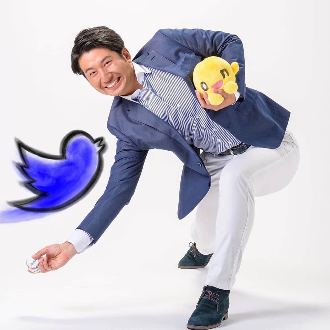 福田太郎のインスタグラム：「🕊 2020夏、Twitterはじめました。 ファイターズ中継やイチモニ！のことを もっとリアルタイムでご一緒出来れば嬉しいです！ ⠀ そうそう、プロフィール写真は インスタのと、ちょっと違うのにしました！ 分かった方、ぜひお答えください✌️ Fサイティングを差し上げます⚾️ ⠀ アカウントは同じく @htb_tarofukudaです！ #Twitter も宜しくお願いします！ ⠀ #ファイターズ #lovefighters #羽撃く  #イチモニ！#アナウンサー #福田太郎 #ツイッター #ついったー #followme」