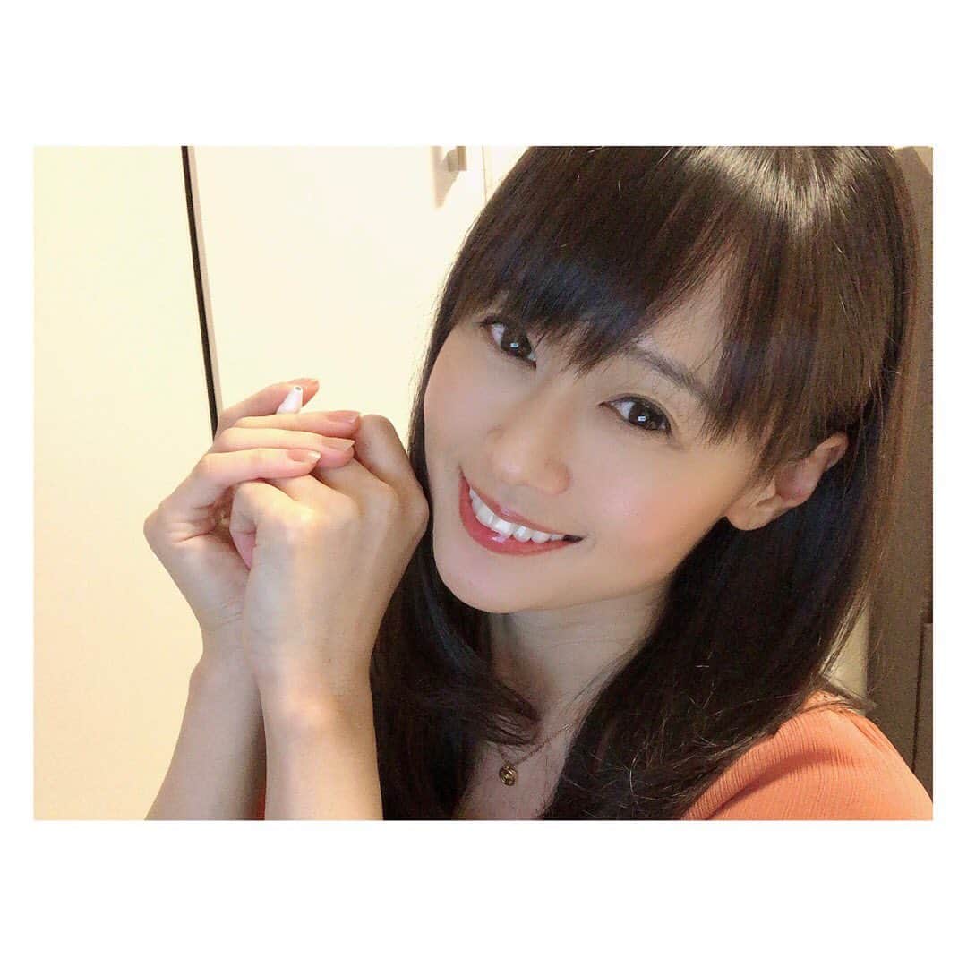 柳野玲子のインスタグラム：「毎日笑っていたい✨ 明日も一日頑張りましょう🥰 おやすみなさい💤 #笑顔」