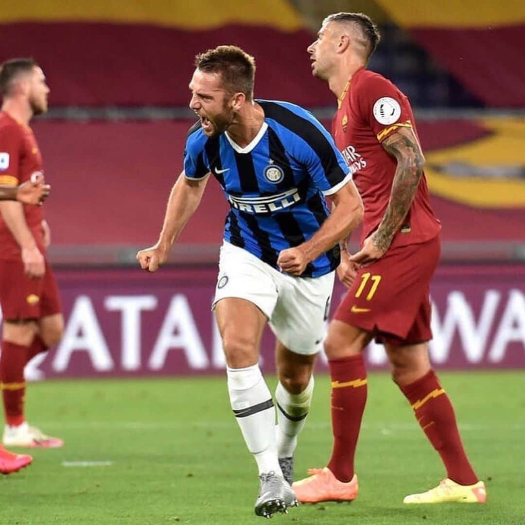 ステファン・デ・フライさんのインスタグラム写真 - (ステファン・デ・フライInstagram)「Sempre #forzaInter ⚫️🔵」7月20日 23時19分 - stefandevrij