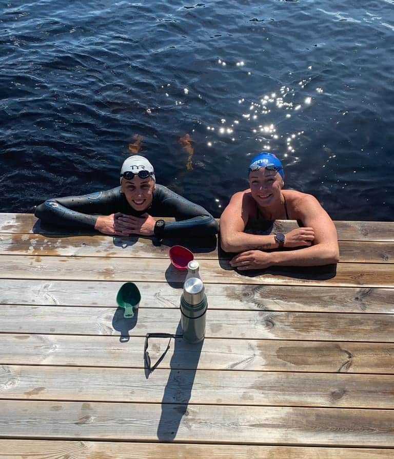 サラ・ショーストレムさんのインスタグラム写真 - (サラ・ショーストレムInstagram)「Alot of open water swimming lately 🤔🏊🏼‍♀️ 🐠 It was super nice to hang out with @jennieswim this weekend in her hometown ❤️😍 #swedishsummer ☀」7月20日 23時28分 - sarahsjostrom
