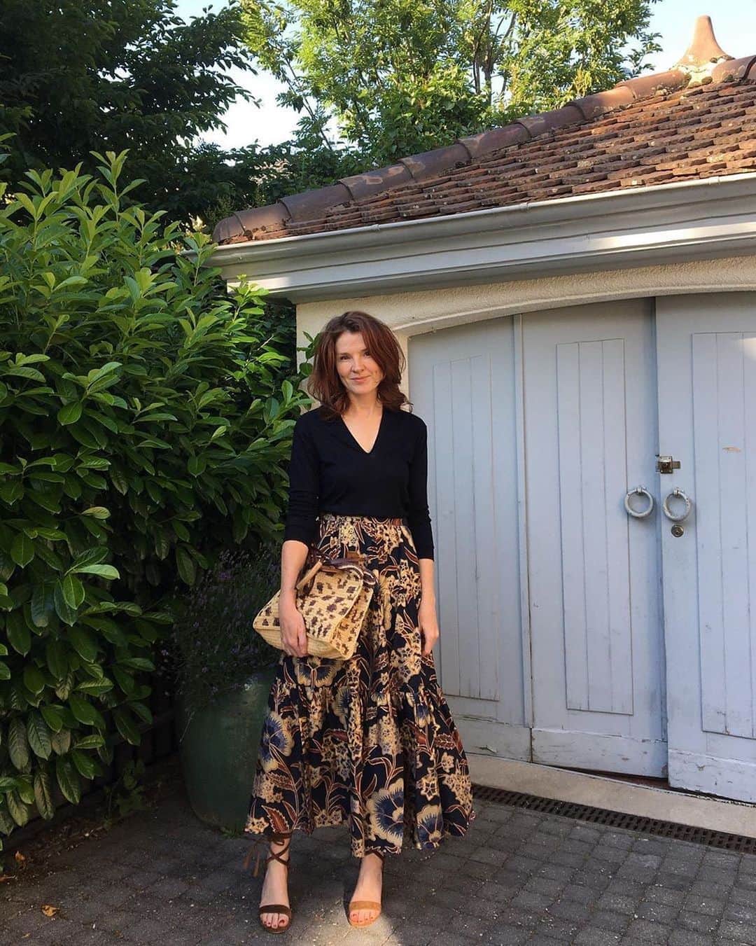 ジャマンピュエッシュのインスタグラム：「The most beautiful summer looks - @leontine_29」