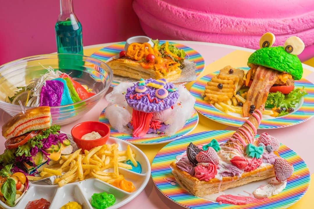 KAWAII MONSTER CAFEさんのインスタグラム写真 - (KAWAII MONSTER CAFEInstagram)「﻿ ﻿  🌈5th Anniversary Menu🌈  KAWAIIMONSTERCAFE will mark the 5th anniversary on August 1st this year🥰 We’d like to take this time to express our gratitude, and there will be a gift of a colourful and crazy new menu👀🎁  Limited time from July 21st-September 30th❣️ Let’s celebrate our commemorable day together❤️🧡💛💛💚💙💜  ﻿ ________________________________________﻿ ﻿ ﻿ 🌈5周年記念メニューのお知らせ🌈﻿ ﻿ 2015年にオープンしたKAWAIIMONSTERCAFEは今年の8月1日で5周年を迎えます🥰日頃の感謝を込めてカフェから皆さんにカラフルでクレイジーな新メニューをプレゼント👀🎁﻿ ﻿ 7月21日〜9月30日の期間限定❣️記念すべき5周年を一緒にお祝いしましょう❤️🧡💛💚💙💜﻿ ﻿ ________________________________________﻿ ﻿ ﻿ ﻿ ﻿  #kawaiimonstercafe #monstercafe #カワイイモンスターカフェ  #destination #tokyo #harajuku #shinuya #art #artrestaurant #colorful #color #pink #cafe #travel #trip #traveljapan #triptojapan #japan #colorfulfood #rainbow #rainbowcake #rainbowpasta #strawberry #pancakes #takeshitastreet #harajukustreet #harajukugirl #tokyotravel #onlyinjapan ﻿」7月20日 23時38分 - kawaiimonstercafe