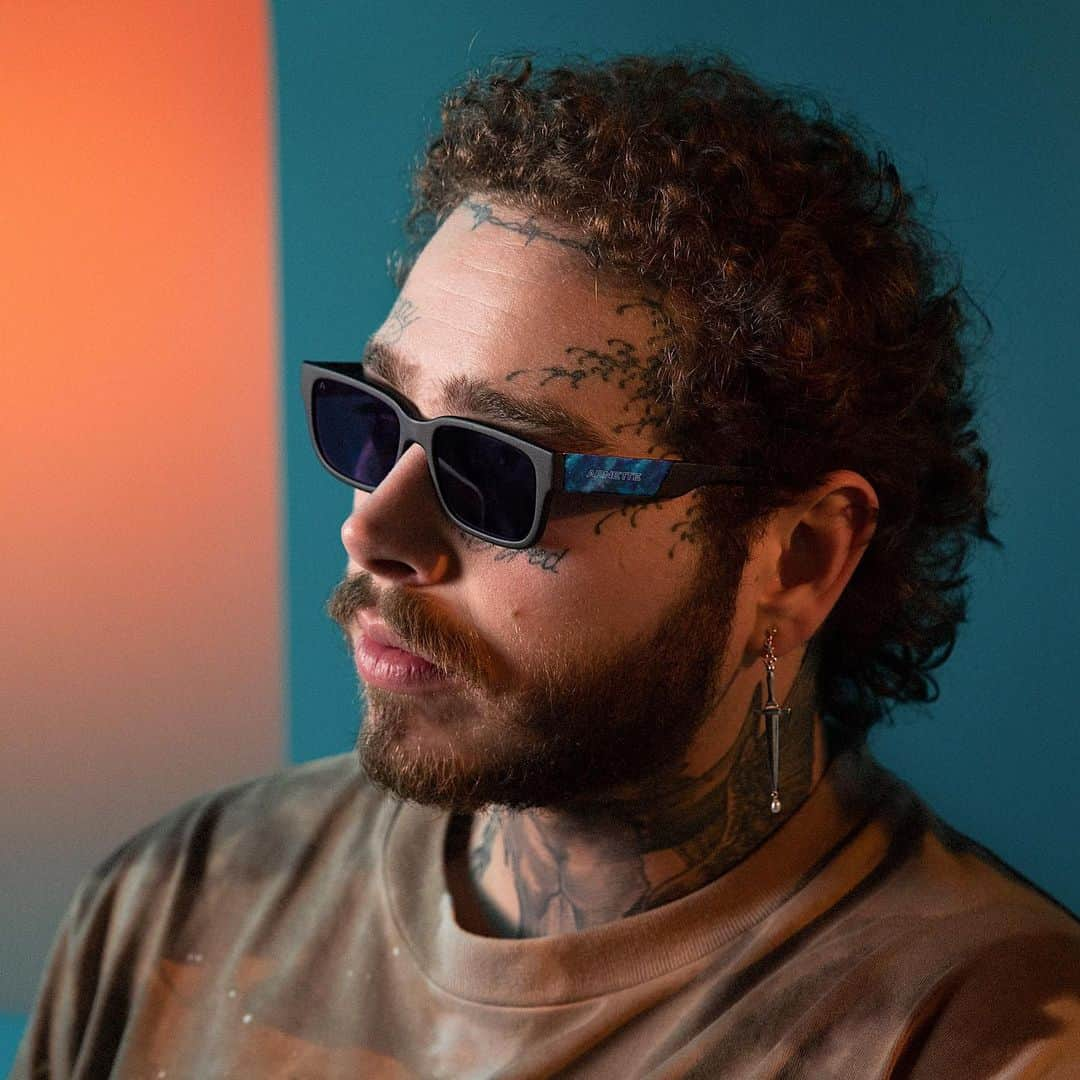 ポスト・マローンさんのインスタグラム写真 - (ポスト・マローンInstagram)「Post Malone + @Arnette sunglasses. New Signature Style available now. #postmalonexarnette」7月20日 23時52分 - postmalone