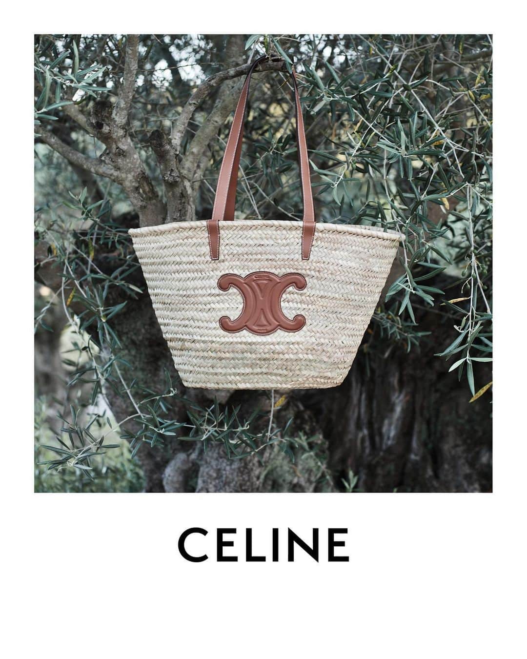 Celineさんのインスタグラム写真 - (CelineInstagram)「CELINE PLEIN SOLEIL CELINE CLASSIC TRIOMPHE PANIER  AVAILABLE IN STORE AND AT CELINE.COM  #CELINEBYHEDISLIMANE」7月21日 0時22分 - celine