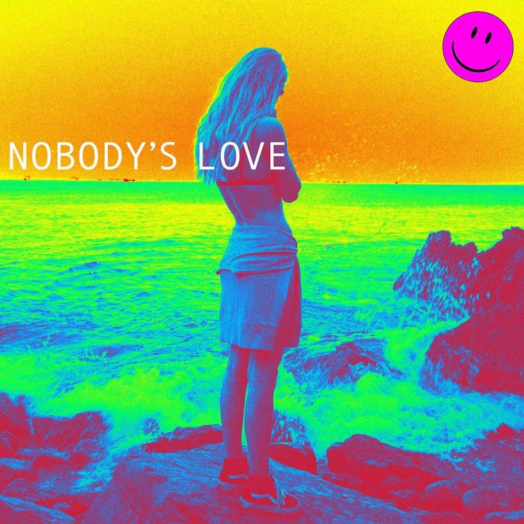 Maroon 5のインスタグラム：「“Nobody’s Love” • 7.23 • 9PM PST」