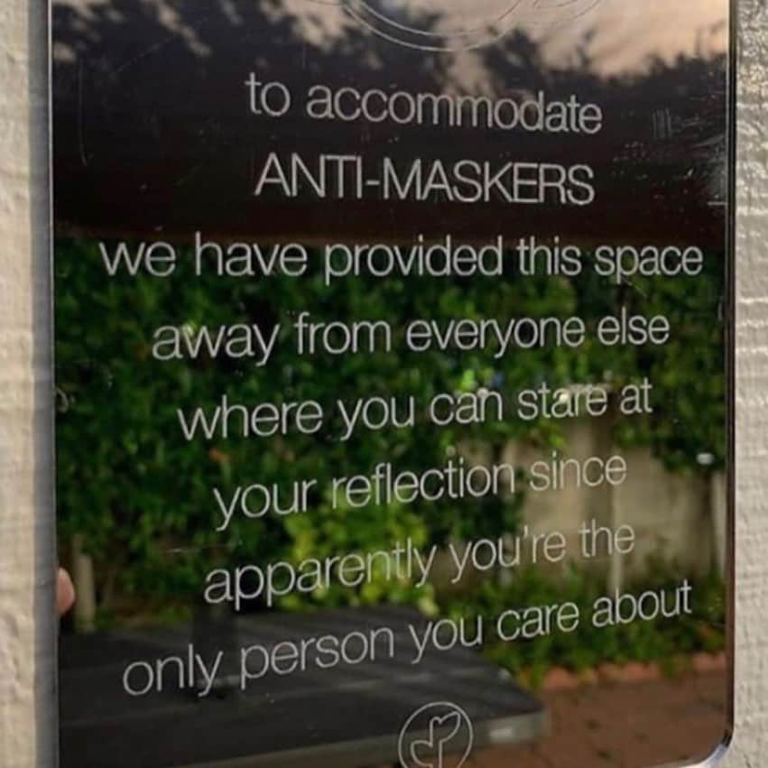 エリック・クリスチャン・オルセンのインスタグラム：「At this point if you're not wearing a mask you're just an asshole. #dontbeaASSHOLE」