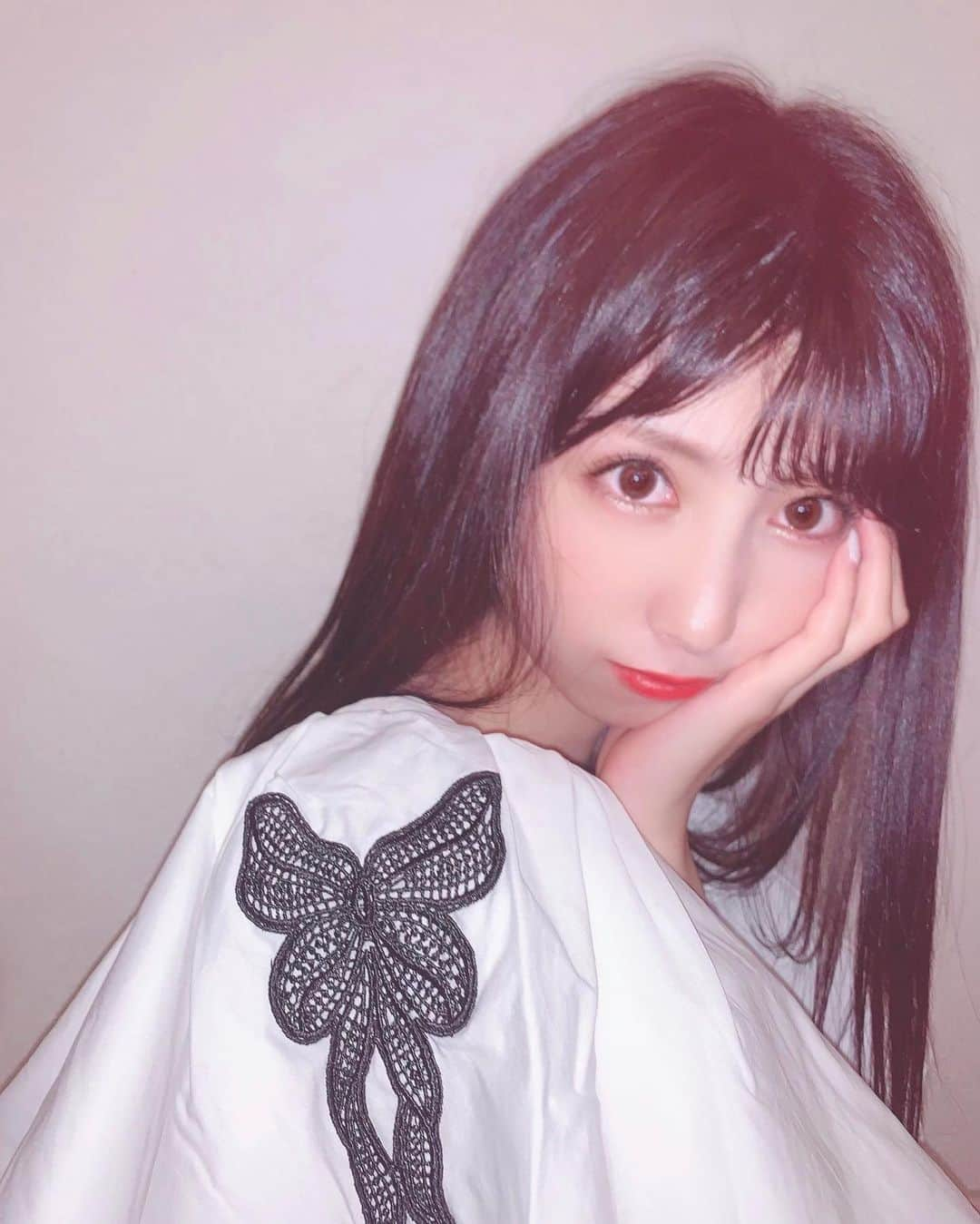 鵜野みずきのインスタグラム：「🤍🦋🖤」