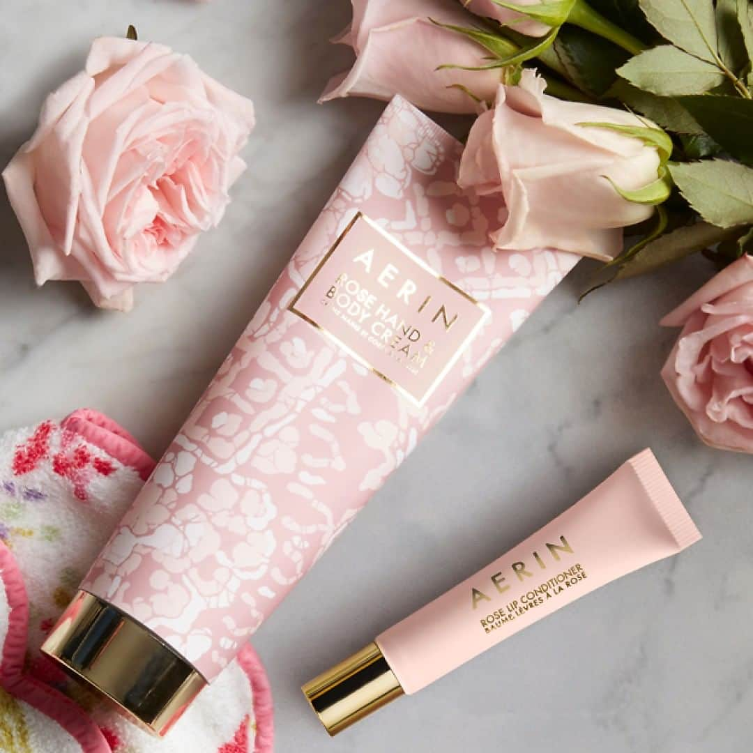 エスティローダーさんのインスタグラム写真 - (エスティローダーInstagram)「Take a deep breath and find a moment of “me” time with @AERIN’s Rose Hand & Body Cream & Rose Lip Conditioner 🌹 Tap to shop them now!」7月21日 1時00分 - esteelauder