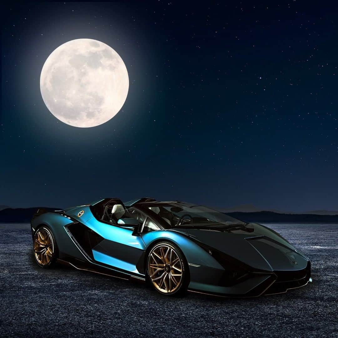 ランボルギーニさんのインスタグラム写真 - (ランボルギーニInstagram)「51 years ago, man landed on the Moon for the first time. 51 years later, Automobili Lamborghini successfully tested its carbon fiber material in outer space. What’s more, we will also recycle any excess material that will come out of it. This just goes on to show that when technology and innovation come together, wonderful things are achieved!   Check out our Stories to discover more.   #LamborghinisNewTrail #LightsOnLamborghini #MoonLanding #SianRoadster #AheadOfItsTime」7月21日 1時11分 - lamborghini