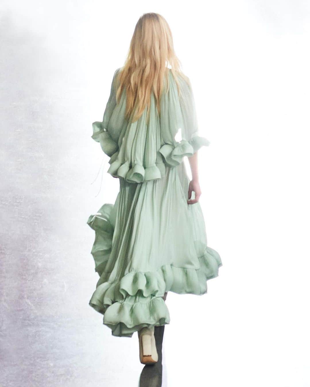 ランバンのインスタグラム：「Floaty and ethereal, the new Charmeuse dresses, available now via link in bio and in stores. #LanvinFW20 #Lanvin」