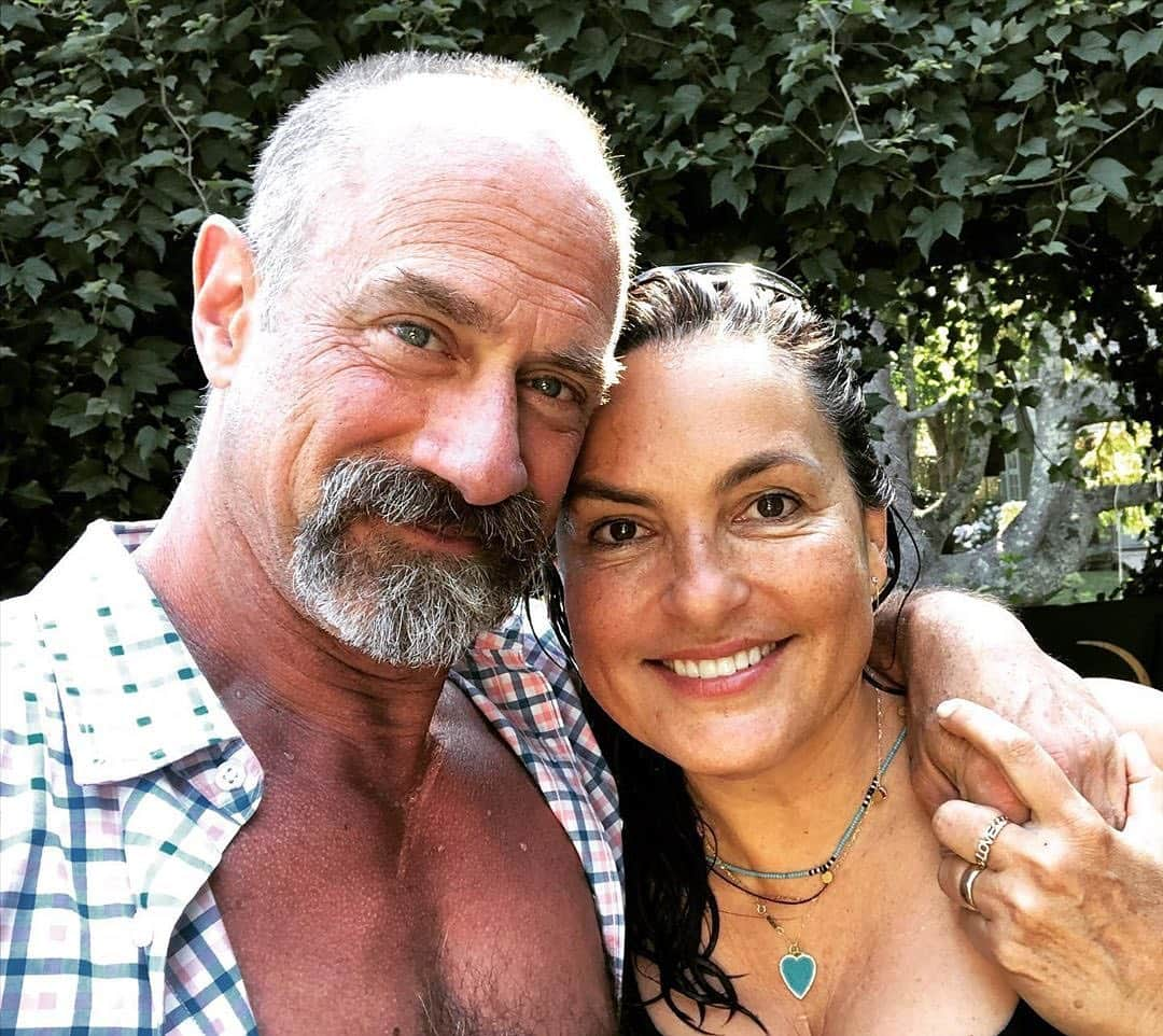 People Magazineさんのインスタグラム写真 - (People MagazineInstagram)「It's a reunion for Law & Order: SVU's Olivia Benson and Elliot Stabler! 👏  #Regram @therealmariskahargitay」7月21日 1時34分 - people