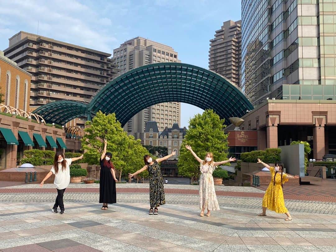 R!Nのインスタグラム：「ソーシャルディスタンスディアス！！  今日はめちゃ久しぶりに5人揃ってのリハと取材Dayでした！！！生で音合わせできて嬉しかったなぁ。Aldious最高！！  #Aldious #ソーシャルディスタンス」