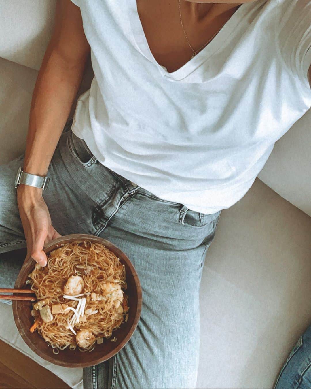 ズザンナ・ヤカボスのインスタグラム：「🍜」