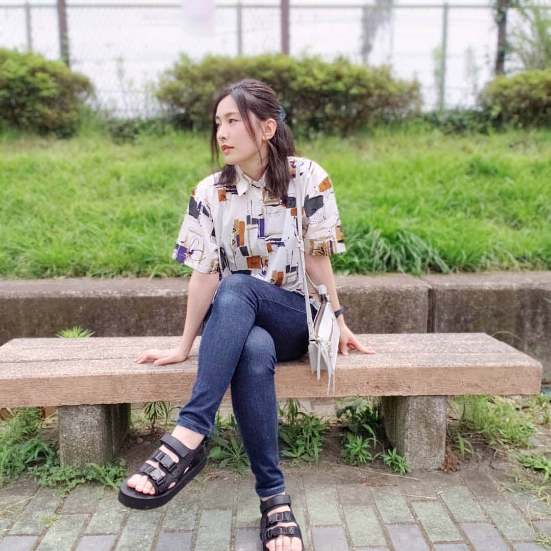 高山侑子さんのインスタグラム写真 - (高山侑子Instagram)「. サンダル買っちゃった😂 もう外は暑いですね！ 夏に合わせて、たまにはペディキュアしようかな🤔  #少しずつ夏らしくなってきた #梅雨はもう少しで明けるかな #熱中症には気をつけて」7月21日 13時15分 - takayamayuko_stardust