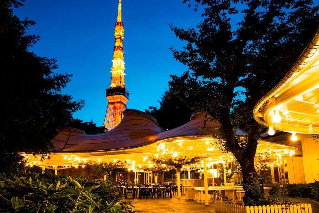 東京プリンスホテルさんのインスタグラム写真 - (東京プリンスホテルInstagram)「今年の「森の中のビアガーデン」は「ハワイ」がテーマ！⁣ 東京にいながらハワイの雰囲気を楽しめるフードとドリンクをご用意してお待ちしています。⁣ ⁣ 緑あふれる都会のオアシスの中でリゾート気分をご満喫いただけます。⁣ ⁣ This year's "Beer Garden in the Forest" has the theme of "Hawaii"!⁣ We are waiting for you to prepare food and drink that you can enjoy the atmosphere of Hawaii while staying in Tokyo.⁣ ⁣ You can enjoy a resort feeling in an oasis of green city.⁣ ⁣ Share your own images with tagging by @tokyoprincehotel⁣ —————————————————————⁣ #東京プリンスホテル #tokyoprincehotel⁣ #プリンスホテル #princehotel⁣ ⁣ #日本 #JAPAN #東京 #tokyo⁣ ⁣ #travel #trip #travelgram #traveling #hotel #hotels #japantravel #tokio #hotellife⁣ ⁣ #instagood #ハワイ #hawaii #東京ハワイ化計画」7月21日 12時00分 - tokyoprincehotel