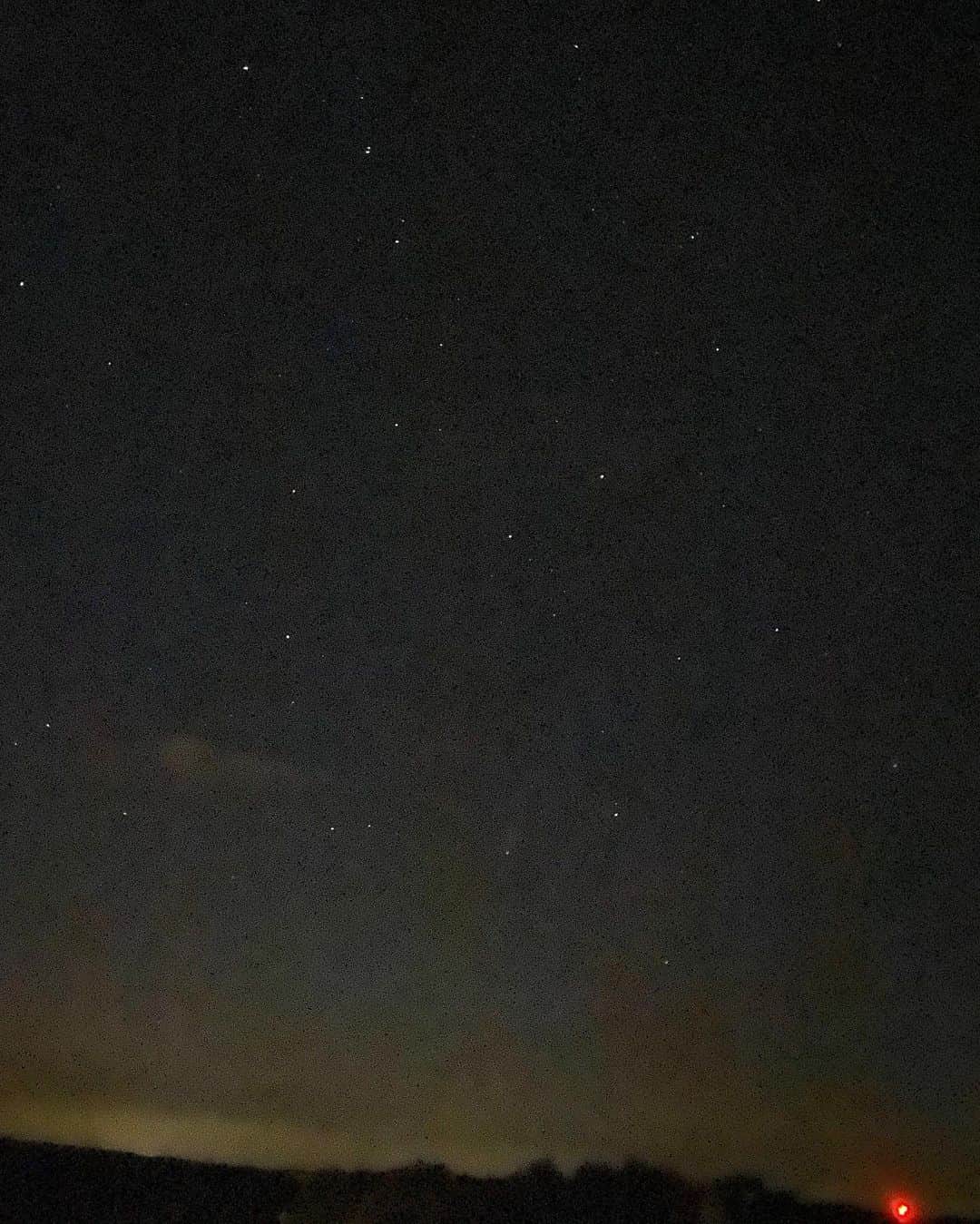 クリスティ・ブリンクリーさんのインスタグラム写真 - (クリスティ・ブリンクリーInstagram)「Stargazers! It’s super clear in the Northeast so the Comet Neowise is still visible and def worth a gander if you haven’t seen it yet! Just under the Big Dipper,  see the little streak or coma of the comet? ✨☄️✨💫✨🌟⭐️」7月21日 12時14分 - christiebrinkley