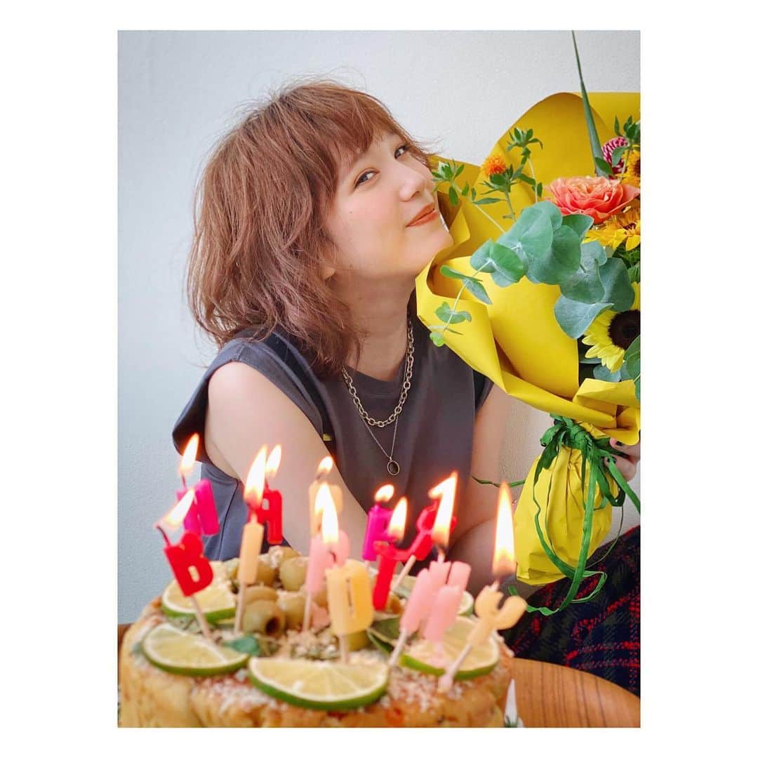 本田翼さんのインスタグラム写真 - (本田翼Instagram)「🎂 @moremagjp の皆様が誕生日を祝ってくれたんです😭 フェイスシールドにメッセージ付💏 本当にありがとうございました🙇‍♀️✨　 #more」7月21日 12時53分 - tsubasa_0627official