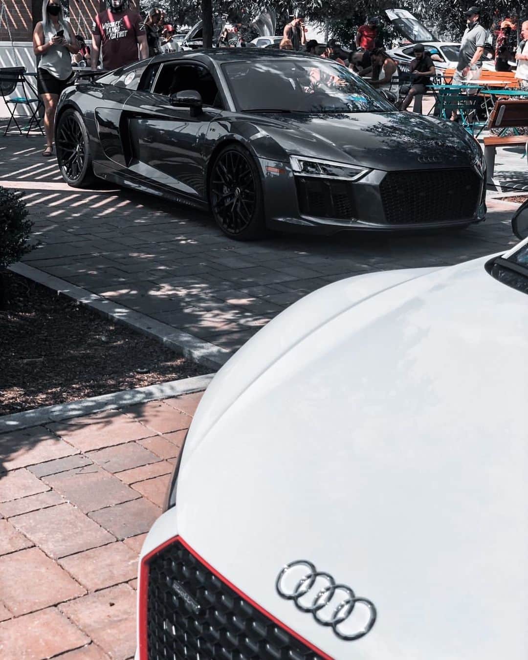 CarsWithoutLimitsさんのインスタグラム写真 - (CarsWithoutLimitsInstagram)「⚪️It takes 2 to tango 💃🏾 Follow @ro.siddiqi for any Audi Sport needs • • • Contact me for any Audi #1🥇CPO Audi Dealer in 🇺🇸  #1🥇Audi Sport Dealer in 🇺🇸  #1🥇Number of R8 Sales in 🇺🇸 Inventory Link in Bio @ro.siddiqi • • • • @ro.siddiqi • • • #carswithoutlimits #Audi #AudiSport」7月21日 4時53分 - carswithoutlimits