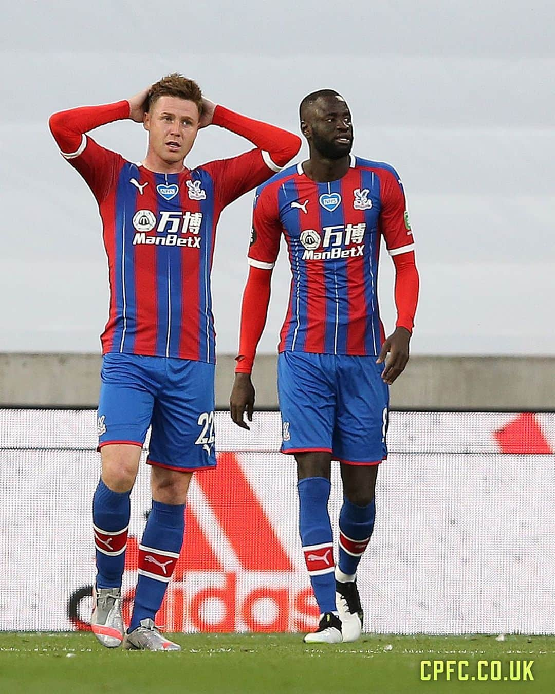 クリスタル・パレスFCさんのインスタグラム写真 - (クリスタル・パレスFCInstagram)「It ends 2-0 at Molineux.  #CPFC #PremierLeague #PL #WOLCRY」7月21日 6時18分 - cpfc