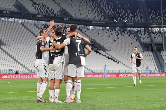 ロドリゴ・ベンタンクールのインスタグラム：「Vittoria importantissima. Questi tre punti ci avvicinano all’obiettivo 🎯🏳️🏴 #JuveLazio #FinoAllaFine #ForzaJuve   Victoria importantísima. Estos tres puntos nos acercan al objetivo 🎯🏳️🏴 #JuveLazio #FinoAllaFine #ForzaJuve」