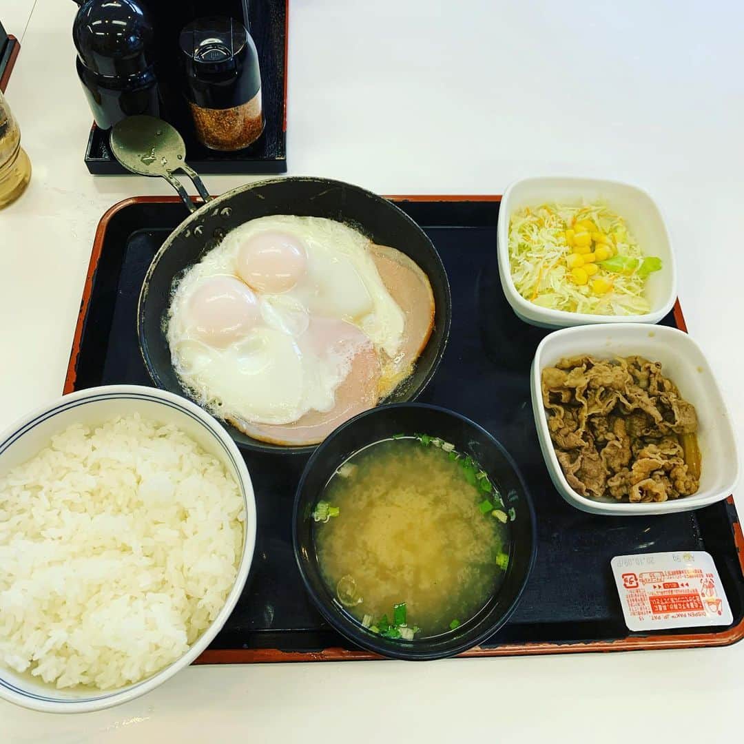 金村義明さんのインスタグラム写真 - (金村義明Instagram)「朝吉野家の朝食！ レベル高い！ 運動しに行こう」7月21日 7時22分 - yoshiaki_kanemura