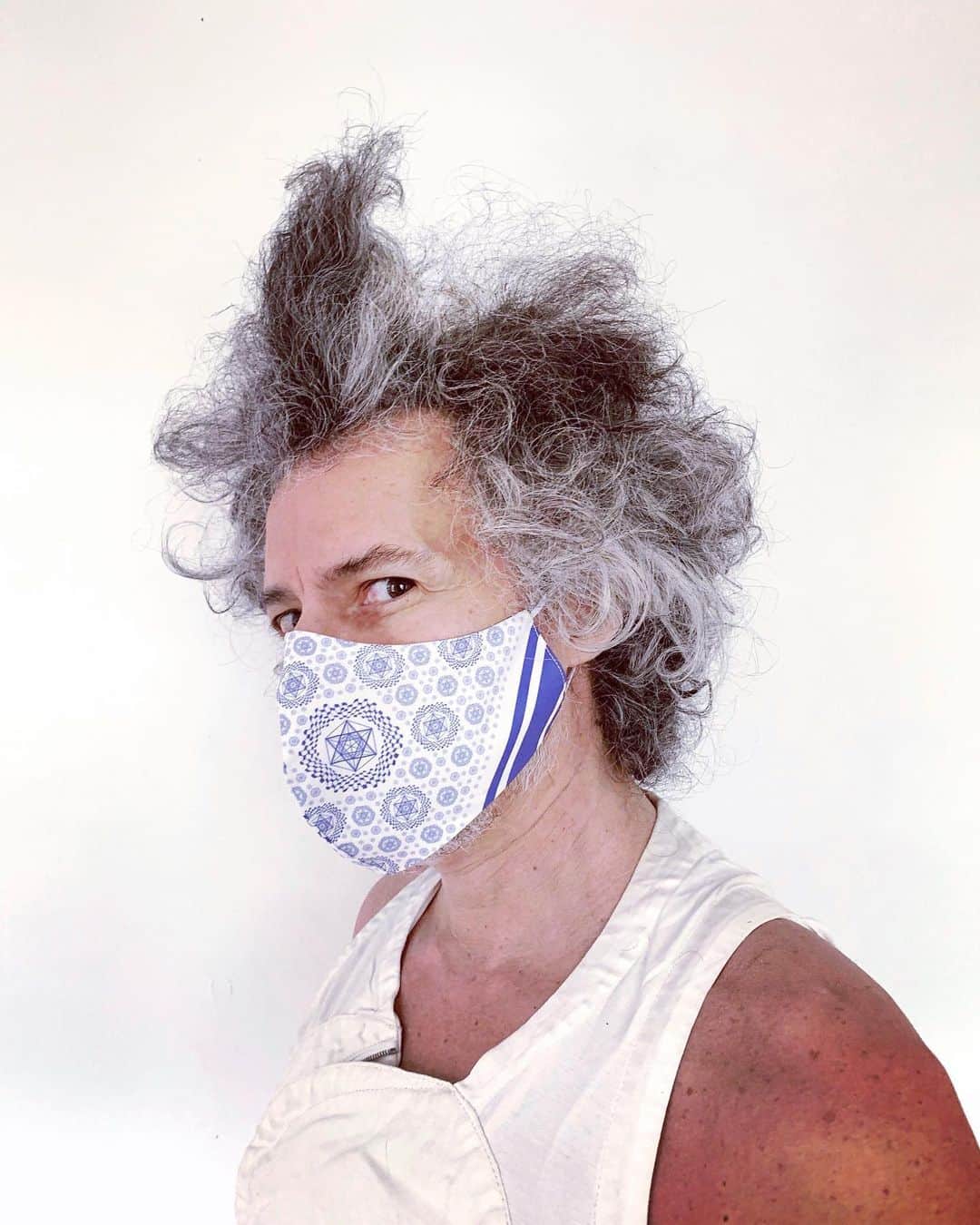 スリーアズフォーのインスタグラム：「New Versions of “inSALAAM inSHALOM” Masks are NOW available in limited edition on our shop! Featuring Gabi  in BLUE inSALAAM inSHALOM” a print from 2012 collection "inSALAAM inSHALOM", celebrating the textiles of both Arabic and Jewish cultures by mixing the geometric patterns of the TWO worlds and uniting them as ONE !  We are donating 10% of each purchase towards creating medical masks for  the support of the health community in New York City  All masks are limited edition - One of A kind ! #mask #facemask」