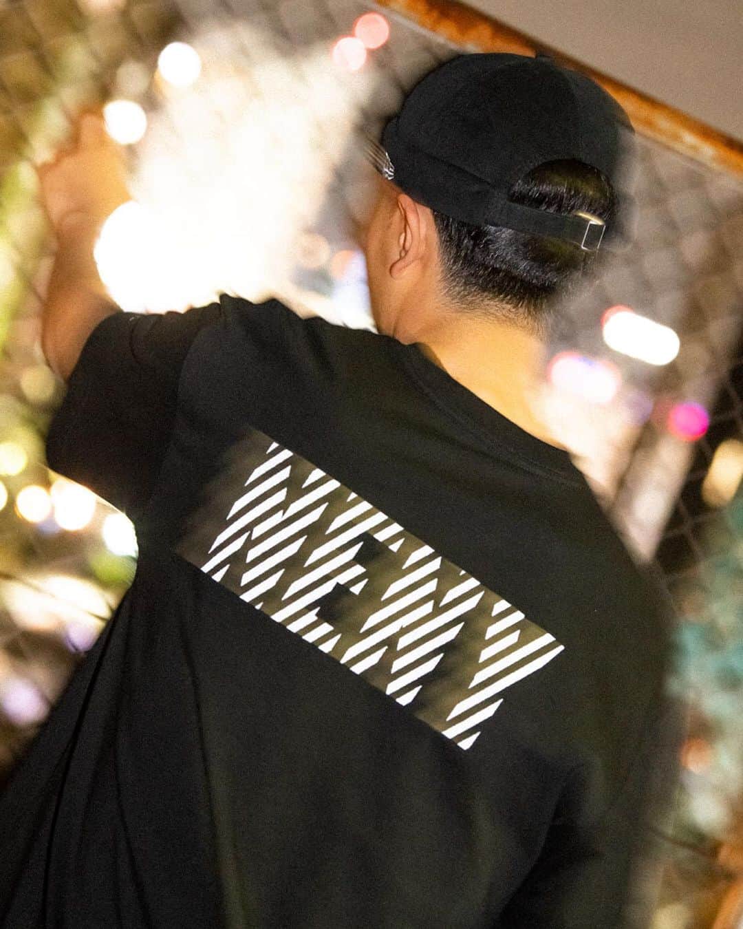 New Era Japan オフィシャル Instagram アカウントさんのインスタグラム写真 - (New Era Japan オフィシャル Instagram アカウントInstagram)「#NewEra #ニューエラ #NewEraJapan  #TEE #Tシャツ #Reflector」7月21日 7時43分 - newerajapan