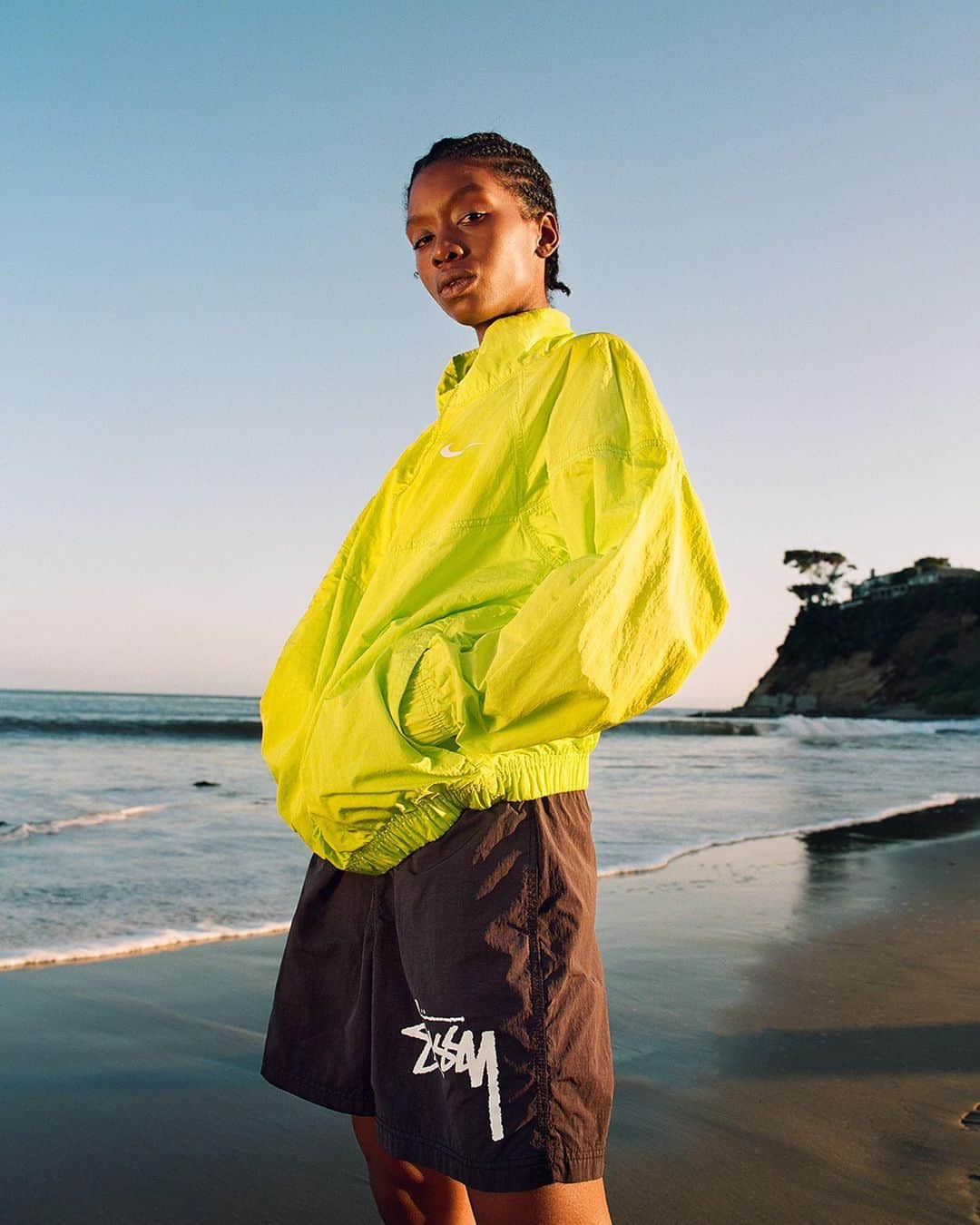 HYPEBEASTさんのインスタグラム写真 - (HYPEBEASTInstagram)「@hypebeaststyle: @stussy and @nike continue their active collaborative partnership with a new range of summer apparel. The pieces consist of casual, relaxed beachwear including bright track jackets and pants, two different T-shirts — one of which offers vibrant, running-inspired graphics, the other an “International Beach Crew” hit — co-branded shorts and bucket hats. Look for these to arrive on July 24 via Stüssy's webstore.⁠⠀ Photo: Stüssy」7月21日 7時55分 - hypebeast