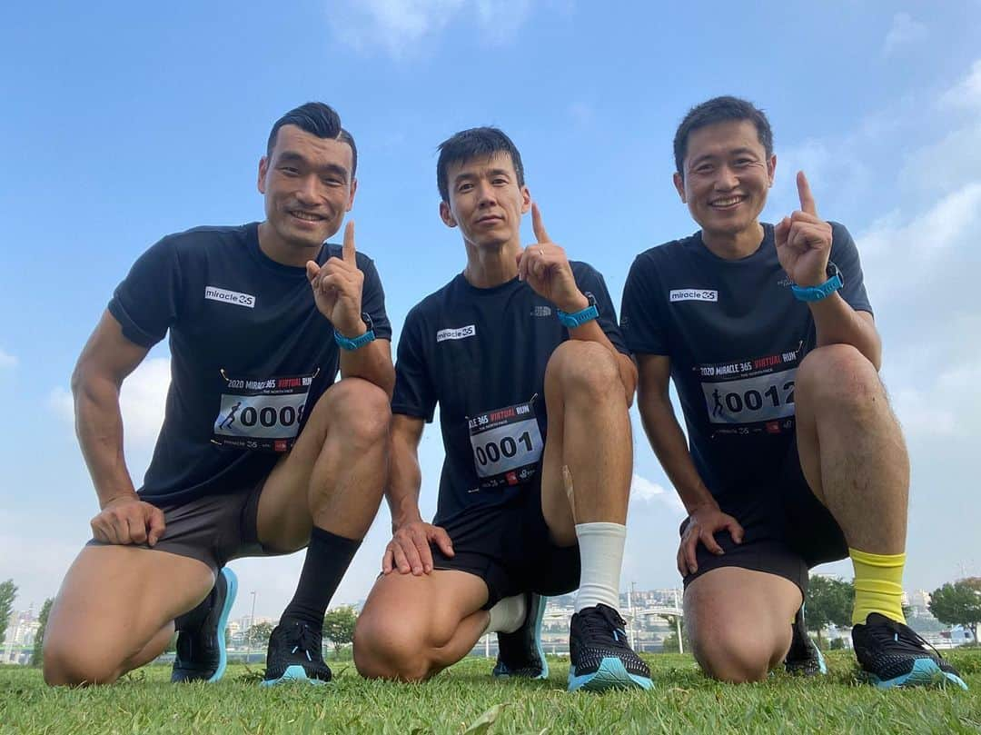 ジヌションさんのインスタグラム写真 - (ジヌションInstagram)「🏃‍♂️ 아직 이름 못 정한 러닝크루 대한민국 장애어린이들을 위해 10km 달렸습니다! #조원희 #션 #이영표 2020 MIRACLE365 VIRTUAL RUN Partnership with THE NORTH FACE 우리는 달린다 ANYTIME ANYWHERE 대한민국 러너들이 장애어린이들을 위해 달립니다!  #미라클365버츄얼런 #미라클365 #노스페이스 #에코티셔츠 #푸르메재단 #메달고 #가민포러너945」7月21日 8時14分 - jinusean3000