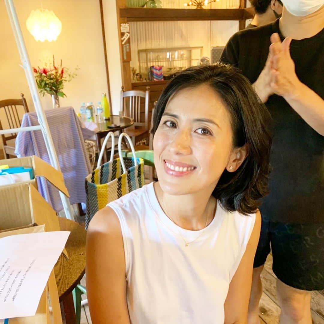 長谷川理恵さんのインスタグラム写真 - (長谷川理恵Instagram)「質問がありました白のノースリーブシャツはUNIQLOです。 この日の撮影はオール私服で。 普段こんな感じです☺️ 写真ちょうど切れてしまっていますが、この日の素敵なヘアメイクは福ちゃん✨✨✨」7月21日 8時35分 - rie_hasegawa