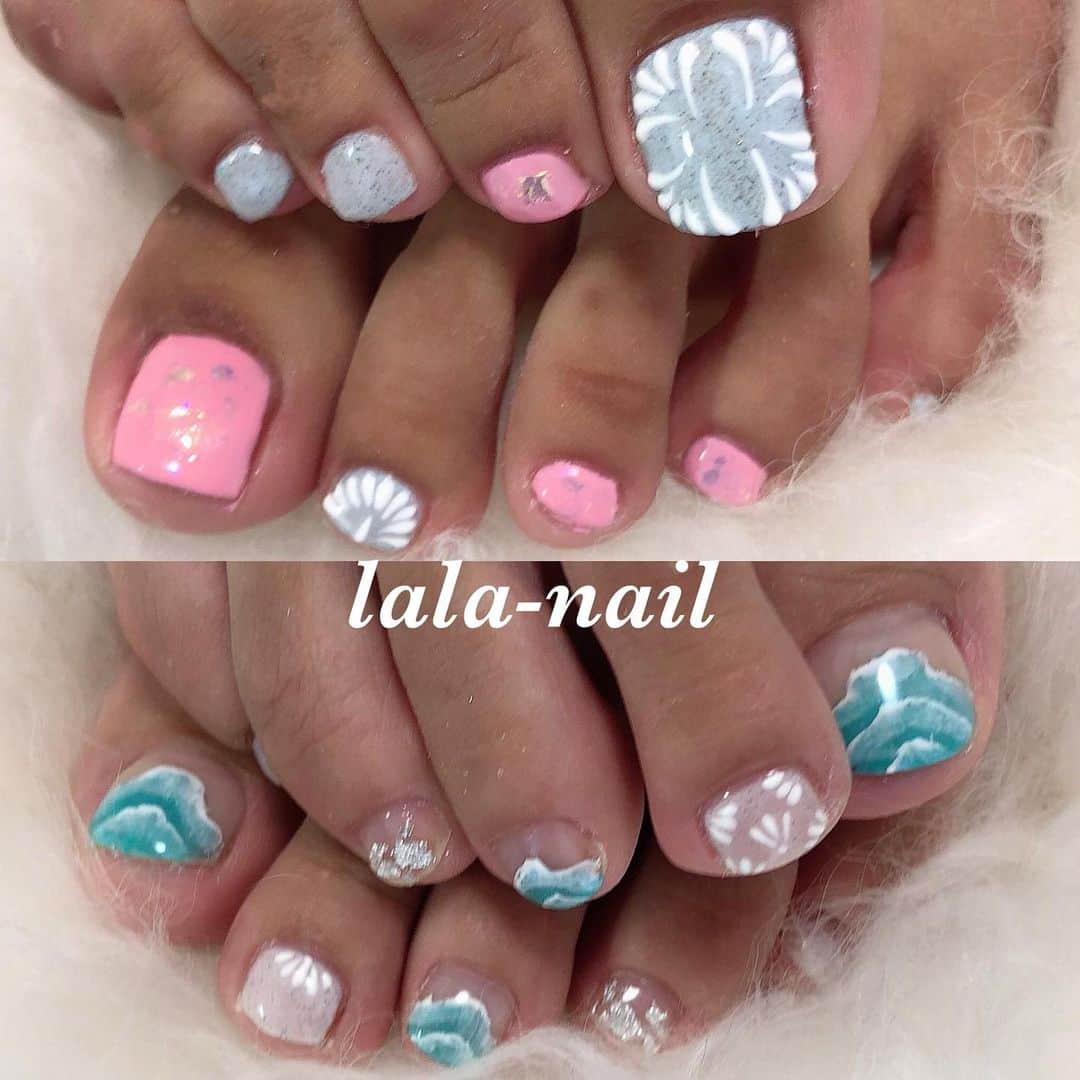 のインスタグラム：「フットネイル👣  私が手にやってたデザインをフットネイルにして❣️って言うオーダーが多くて嬉しい😃 足にしても可愛い〰︎💕💕」
