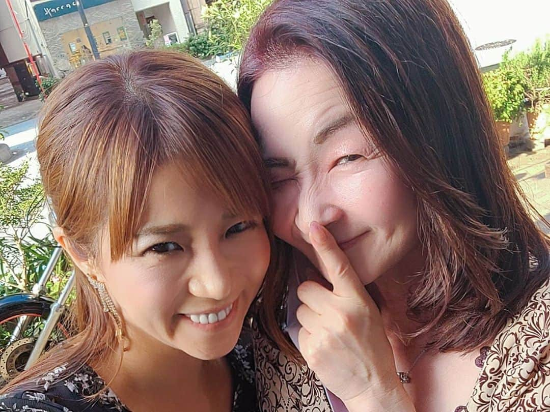 華彩ななさんのインスタグラム写真 - (華彩ななInstagram)「恵比寿スターズ💗 最近のお気に入りはテラス席💓  #お祝いありがとうございました  #幸せな時間  #シャンパン  #ケーキ  #お誕生日  #大好きな場所」7月21日 9時57分 - nanakasai