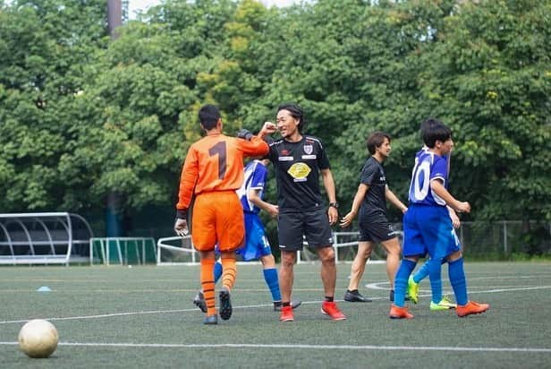 石川直宏さんのインスタグラム写真 - (石川直宏Instagram)「日曜日、久々にサッカーしてきました⚽️🏃‍♂️💨 . 新型コロナウイルスの影響で、大会が中止となってしまい、そのまま中学3年生が部活を引退していく事に。その前に渋谷区の中学サッカー部が集まり記念試合をするという事で、僕らも参加させていただきました🤝 . 共に学び共に成長した仲間を大切にして、これからもサッカーを続けて欲しいと思います✨ . . #渋谷区中学校記念試合 #渋谷 #shibuya #鈴木隆之 さん #宇留野純 さん #長谷川太郎 さん #石川直宏」7月21日 10時18分 - sgss.18