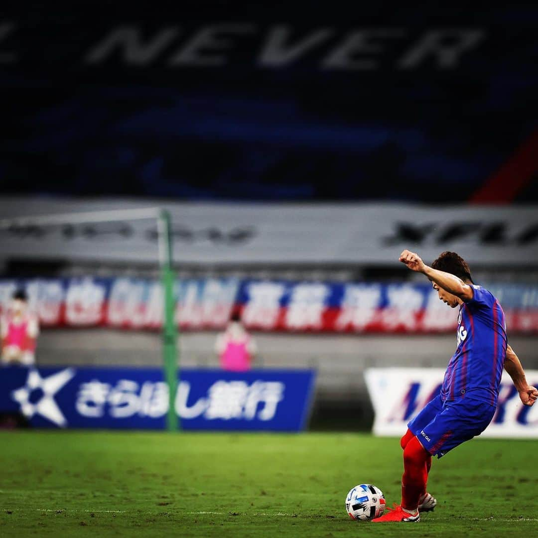 FC東京オフィシャルグッズさんのインスタグラム写真 - (FC東京オフィシャルグッズInstagram)「🔵🔴 vs #浦和レッズ 局面を打開する1発のフィードで先制点の起点に。 攻撃でも守備でもチームの大きな柱。 @masatomorishige  @fctokyoofficial  #森重真人  #FC東京 #fctokyo #tokyo」7月21日 10時22分 - fctokyoofficial