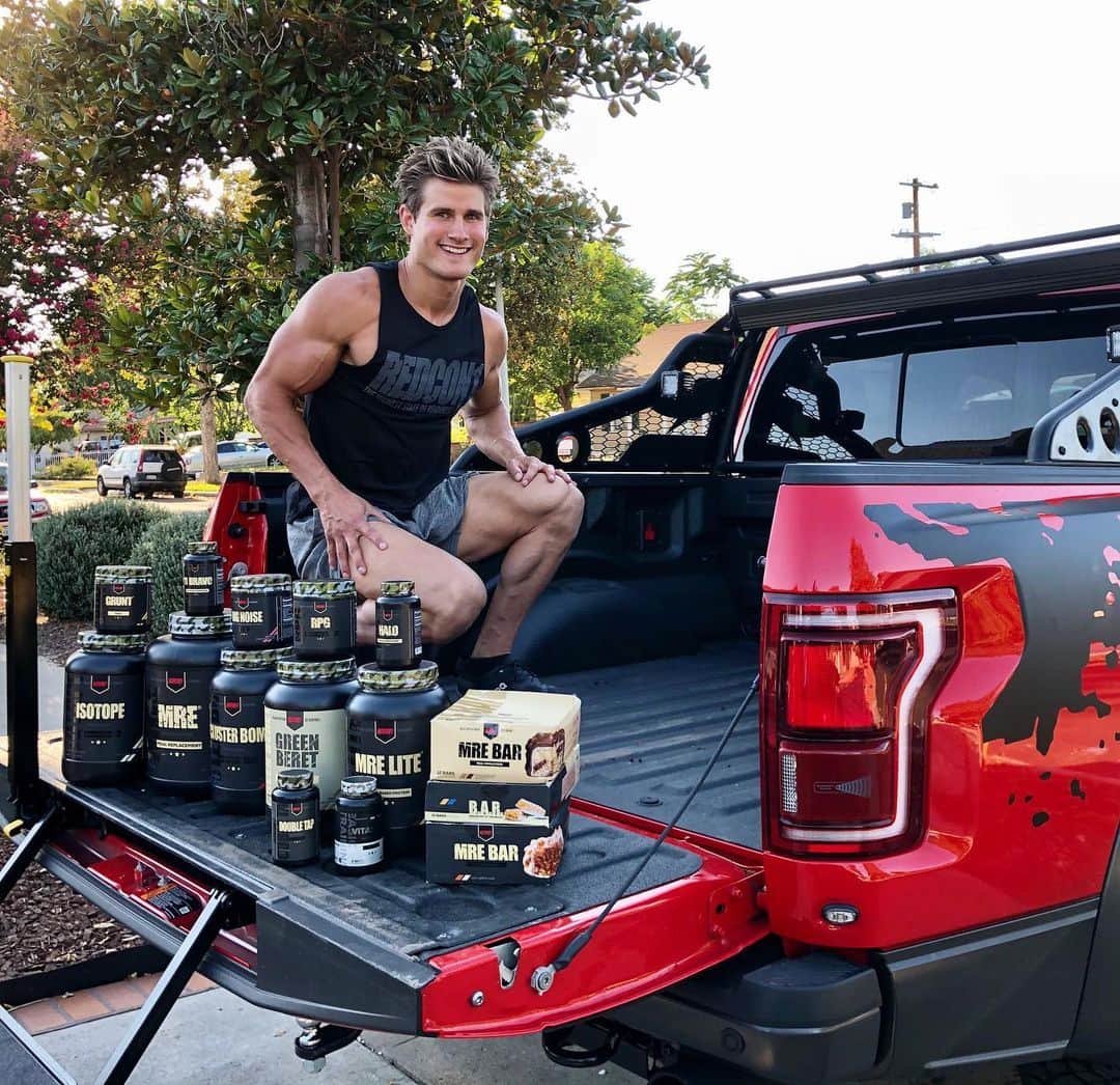 セージ・ノースカットのインスタグラム：「I’m exited to see which one of these products are my New favorite! Wanna try any and get 20% off.. click the link in my bio and use code Sage20」