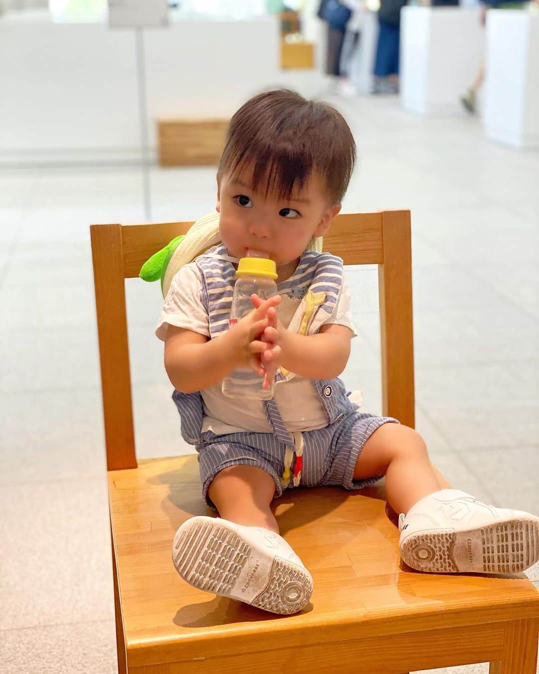 Momoeのインスタグラム：「. .  高尾山博物館🌱 . . #happy #家事 #育児 #family #家族 #boy #smile #男の子 #息子 #code #love #lucky #kids #子供 #thankyou #宝物 #ベビー #fashion #follow #心 #縁 #パパ #ママ #家族写真 #男の子ママ #赤ちゃん写真 #photo #子育て #1歳 #高尾山」