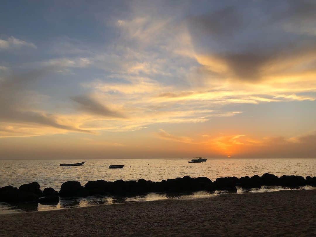 グレースマハリーのインスタグラム：「I miss visiting these peaceful pockets of Earth 😌🇸🇳」