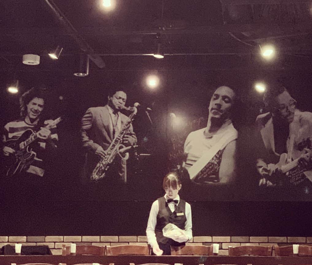 Chageさんのインスタグラム写真 - (ChageInstagram)「2020年1月6日僕の歌い始めが「名古屋 Blue Note」 リハーサルからライブが始まっているような空間でした。Chage  #名古屋bluenote」7月21日 10時52分 - chageshu06