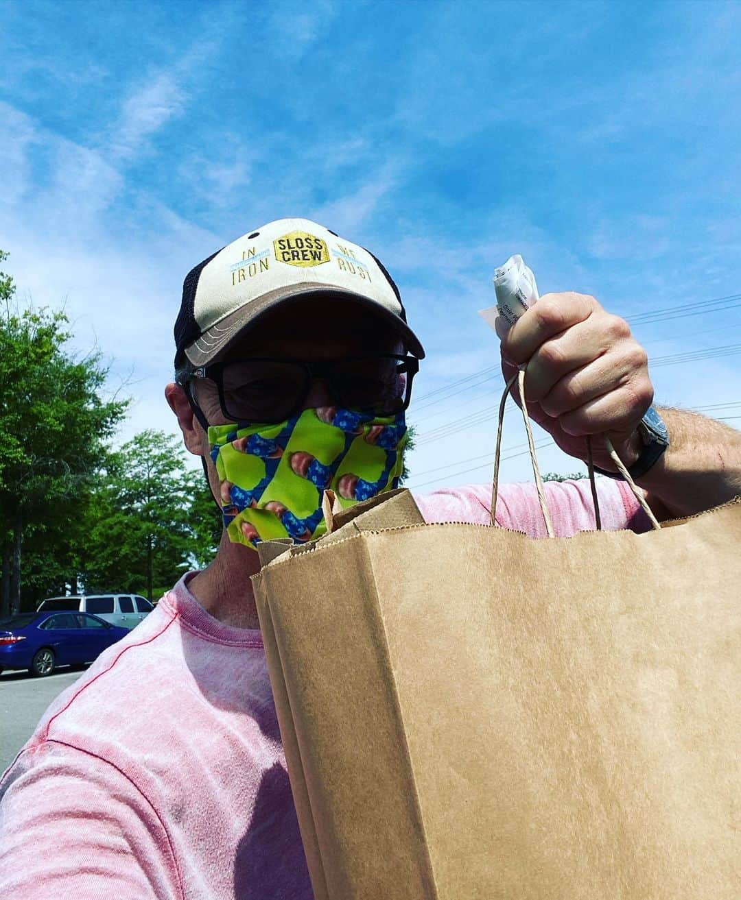 マイケル・ルーカーさんのインスタグラム写真 - (マイケル・ルーカーInstagram)「Going OUT! for my TAKEOUT! Or should I say going IN WITH MY TAKEOUT! hehehehehe」7月21日 11時03分 - michael_rooker