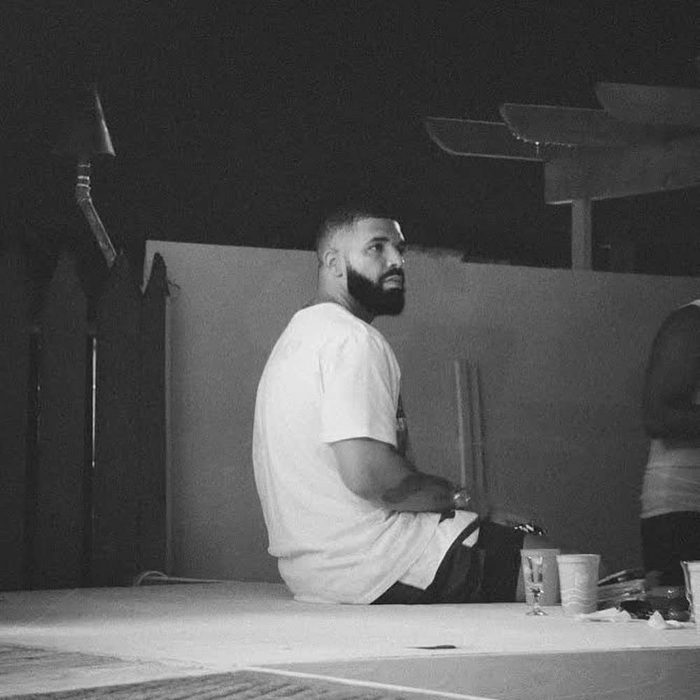 ドレイクさんのインスタグラム写真 - (ドレイクInstagram)「Fry Times in Bridgetown 😂」7月21日 11時05分 - champagnepapi