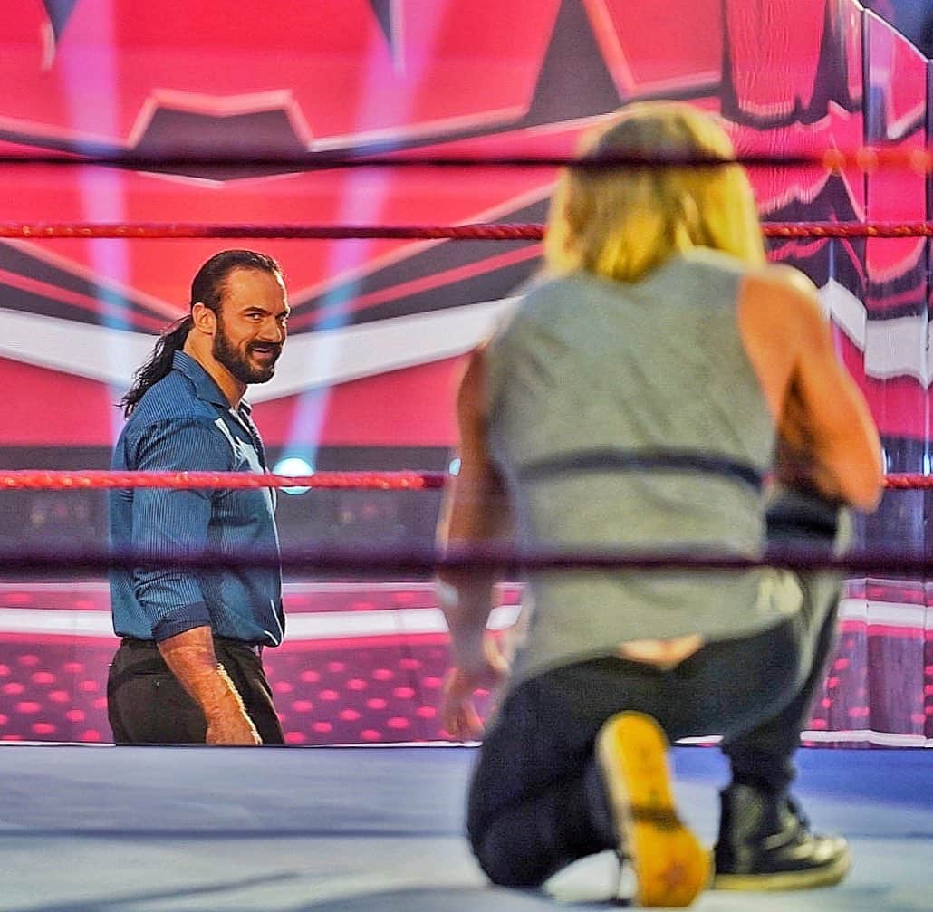 WWEさんのインスタグラム写真 - (WWEInstagram)「@dmcintyrewwe grants @heelziggler a rematch and this time he gets to pick the stipulation! #WWERaw」7月21日 11時33分 - wwe