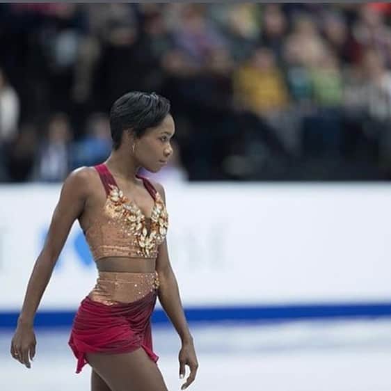 ヴァネッサ・ジェームスのインスタグラム：「To the ones behind the scenes... that never get enough credit.   We see (and of course appreciate) our coaches, our partners, our federations.   Today I want to share and celebrate the people we see far too little of. For without them, my dreams would have never materialized!  My accomplishments are theirs too! ❤️🙏🏽  Thank you, and I love you!」