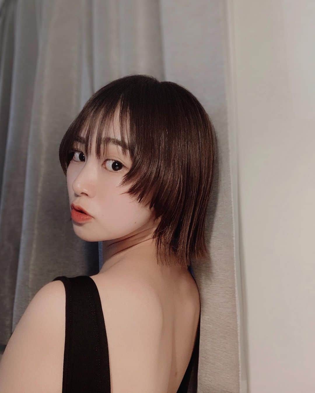 舞雛かのんさんのインスタグラム写真 - (舞雛かのんInstagram)「🌟.﻿ ﻿ new hair.﻿ ﻿ 雰囲気をかえたくて、美容室に♪.﻿ ｢こんな感じで〜｣とゆるーく伝えて、﻿ ほぼお任せでお願いしました‪☺︎‬﻿ ﻿ 新しい髪型とっても気に入ってます‪‪♡♡.﻿ ﻿  @kimura_achikoh さん♡. ステキに仕上げてくださり、 本当にありがとうございました🥺✨. また行きまーす！﻿ ﻿ #newhair  #イメチェン成功かな🤍 #内装も素敵なサロン」7月21日 21時06分 - mizho_601