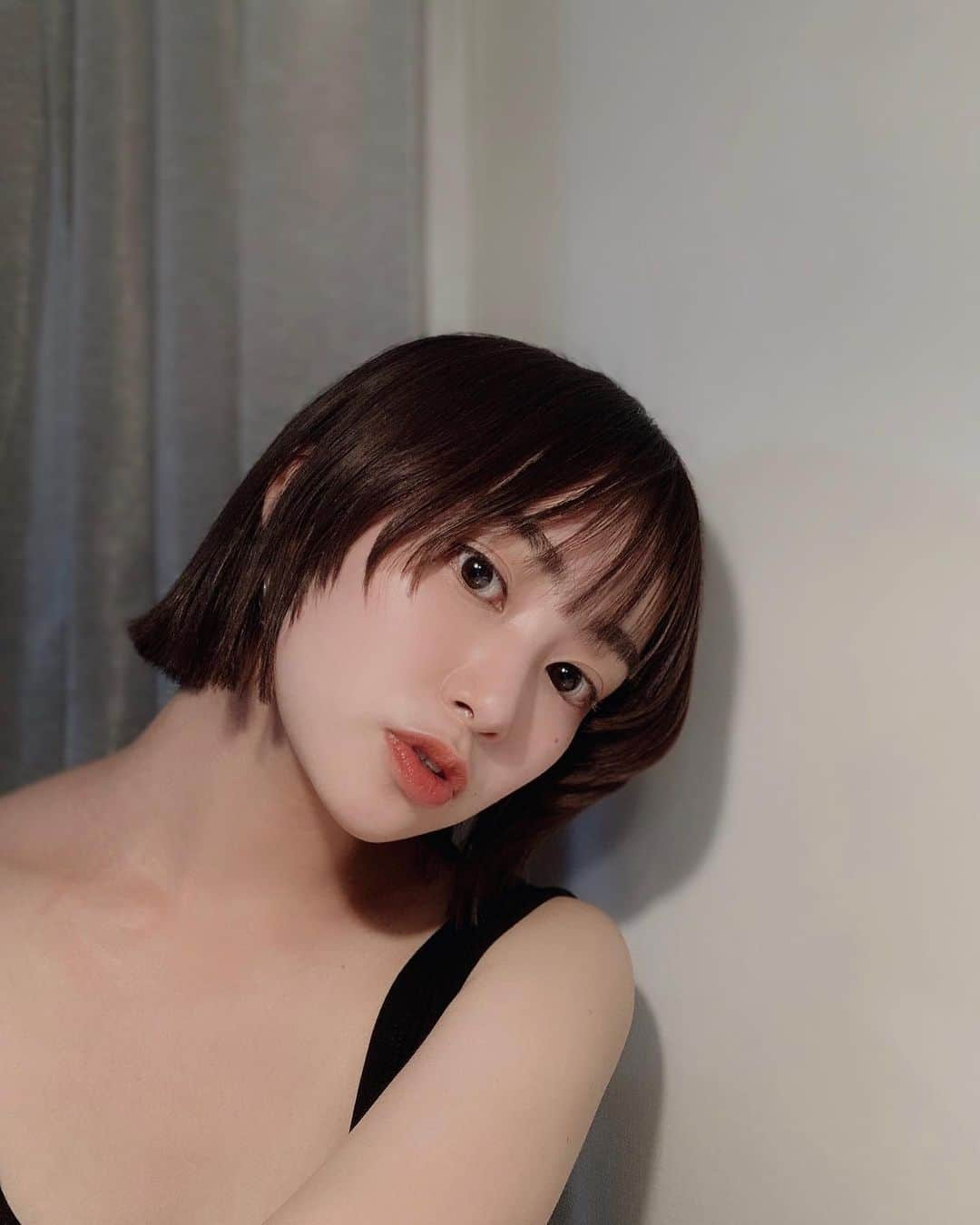 舞雛かのんさんのインスタグラム写真 - (舞雛かのんInstagram)「🌟.﻿ ﻿ new hair.﻿ ﻿ 雰囲気をかえたくて、美容室に♪.﻿ ｢こんな感じで〜｣とゆるーく伝えて、﻿ ほぼお任せでお願いしました‪☺︎‬﻿ ﻿ 新しい髪型とっても気に入ってます‪‪♡♡.﻿ ﻿  @kimura_achikoh さん♡. ステキに仕上げてくださり、 本当にありがとうございました🥺✨. また行きまーす！﻿ ﻿ #newhair  #イメチェン成功かな🤍 #内装も素敵なサロン」7月21日 21時06分 - mizho_601