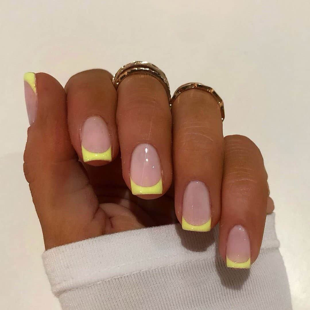 Public Desireさんのインスタグラム写真 - (Public DesireInstagram)「That nail 𝙞𝙣𝙨𝙥𝙤 😍👀 Which set is more you!?👇 . www.publicdesire.com⚡ #quote #qotd #pdbae #trend #inspo #nails @joelyoceannails」7月21日 21時34分 - publicdesire