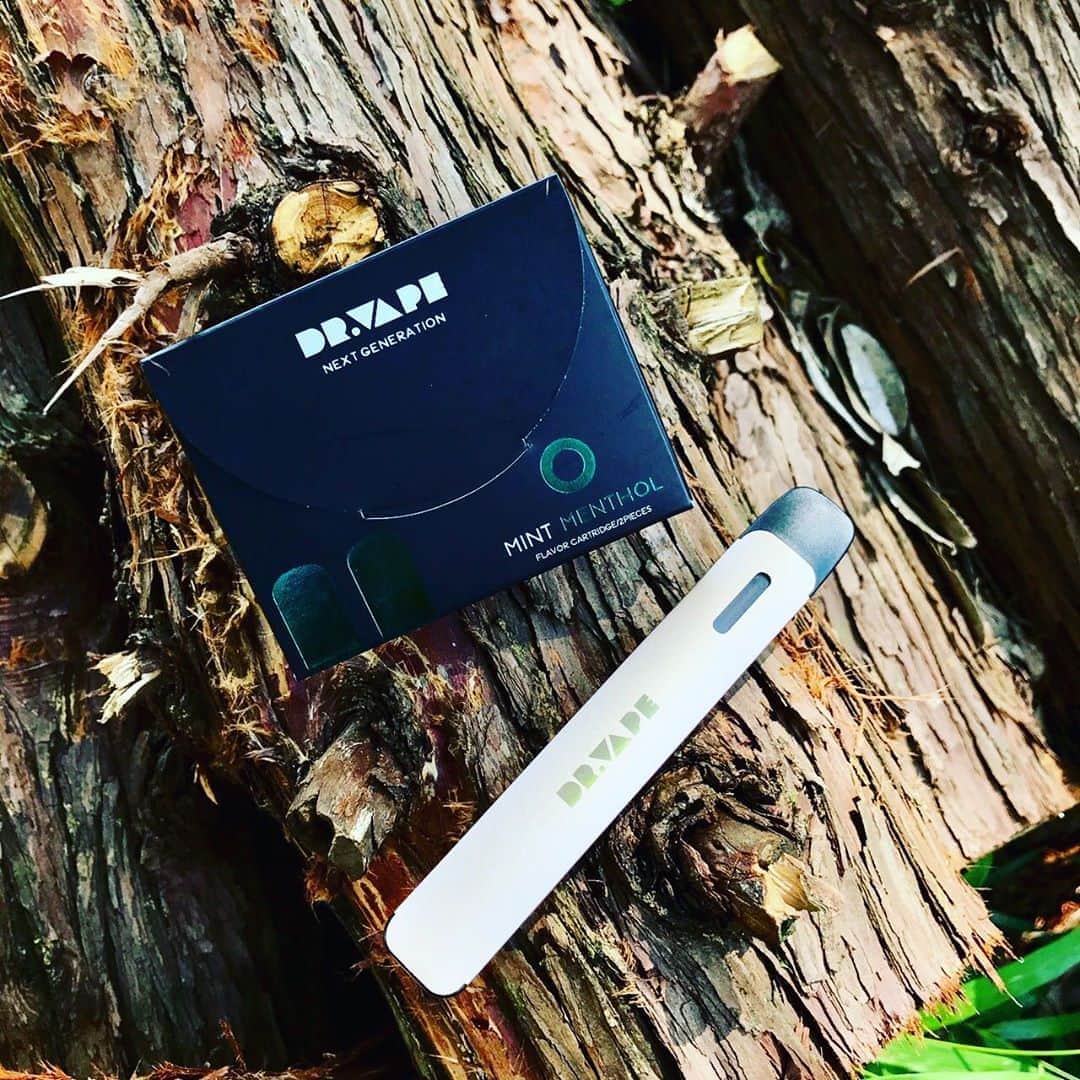 DR.VAPEさんのインスタグラム写真 - (DR.VAPEInstagram)「こちらは成田・佐倉市の森の中🍃 静けさと、爽やかさで、朝の散歩も癒されます。  #DRVAPE#VAPE#model2#instagood#aromastuck#relax#ドクターベープ#べイプ#禁煙#アロマティック#電車タバコ#タバコ#アロマ #禁煙#narita#千葉#成田#佐倉 #森#森林 #森林浴 #森林公園 #自然#自然が好き #自然と暮らす #自然光 #リラックス#散歩#朝 #朝時間 #朝散歩」7月21日 21時43分 - dr.vape_official