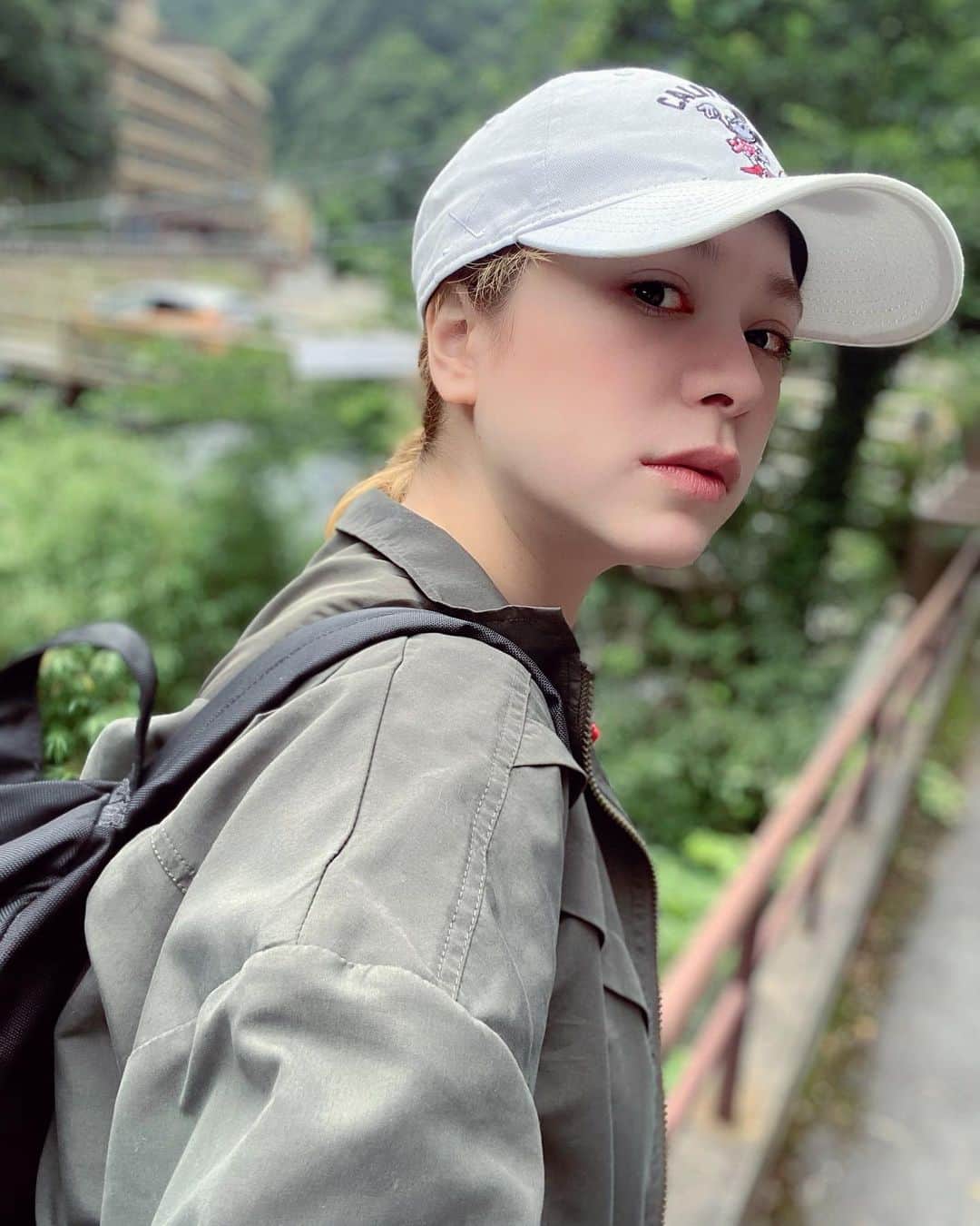のインスタグラム：「岡山のゴルフ場は涼しくて気持ちよかった☺️⛳️ボロボロだったけどおかげでブービー賞ゲット✌️💕笑  炭水化物控えてるからゴルフ場でのランチは大抵おそばにしてる🤔💓ゴルフはがっつり食べちゃうから痩せないってゆう人もいるけど、"食べて痩せる"を目指してるから良いのだ😇😇 ビールは我慢して、麦焼酎でレモンサワー🍋💓  #ダイエット　#お蕎麦 #蕎麦ダイエット #蕎麦　#ダイエット記録 #岡山観光 #岡山グルメ　#自然が好き  @callawaygolf_japan  @callawaygolf @callawayapparel_japan #callawaygolf #callaway #ゴルフ女子 #ゴルフウェア #ゴルフコーデ #ゴルフ好きな人と繋がりたい #ゴルフ好き　#ゴルフ　#ゴルフ初心者 #ゴルフ好きと繋がりたい #ゴルフレッスン #golfstagram #golf  #お洒落さんと繋がりたい #ゴルフ女子コーデ #ゴルフ旅行　#国内旅行　@poloralphlauren #poloralphlauren #グルメ好きな人と繋がりたい #golflife #golfgirl #ゴルフスタグラム」